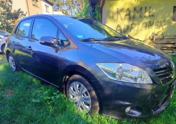 toyota piotrków trybunalski Toyota Auris cena 16900 przebieg: 160000, rok produkcji 2010 z Piotrków Trybunalski